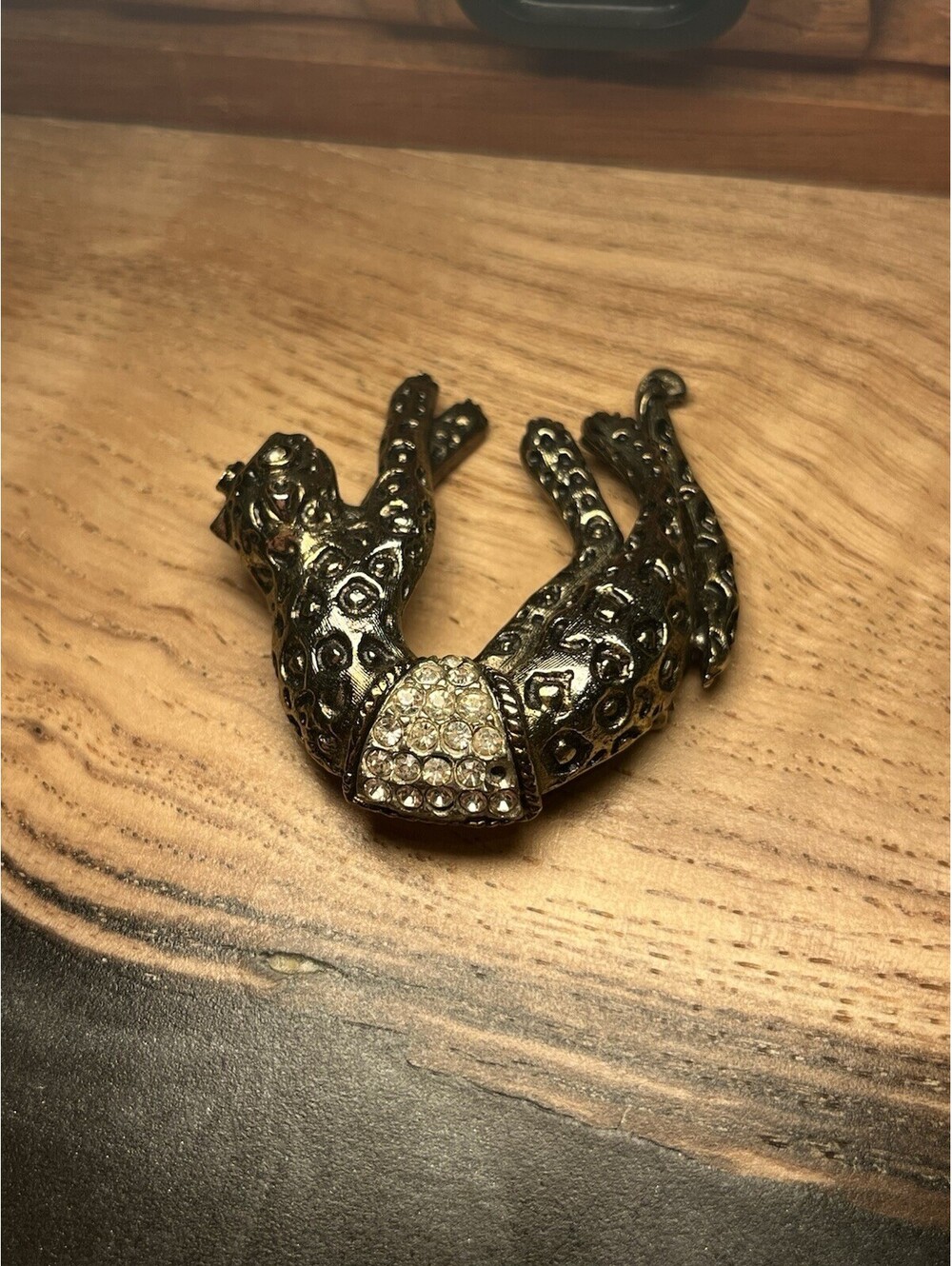 Vintage Metal Rhinestone Leopard Pin - Picture 3 of 4